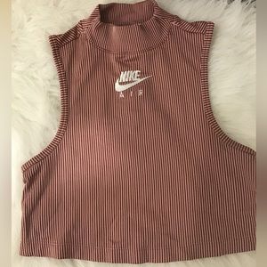 Nike Crop Top